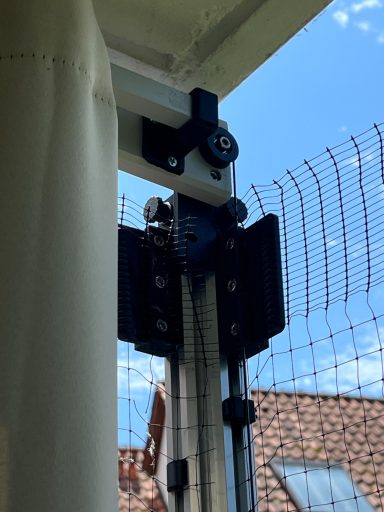 Komplexe Halterung